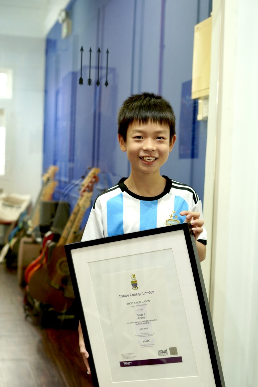 Zhou Kaijie Jason with Trinity certificate